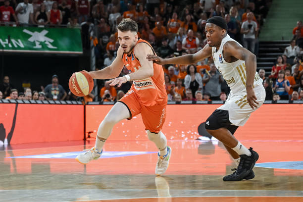 也为本届赛 也为本届赛