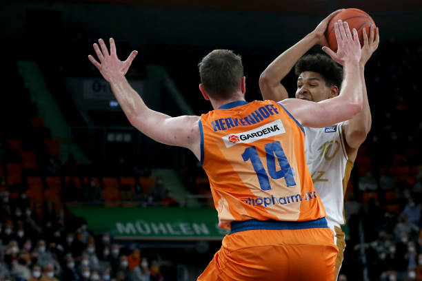 成为队伍中 成为队伍中